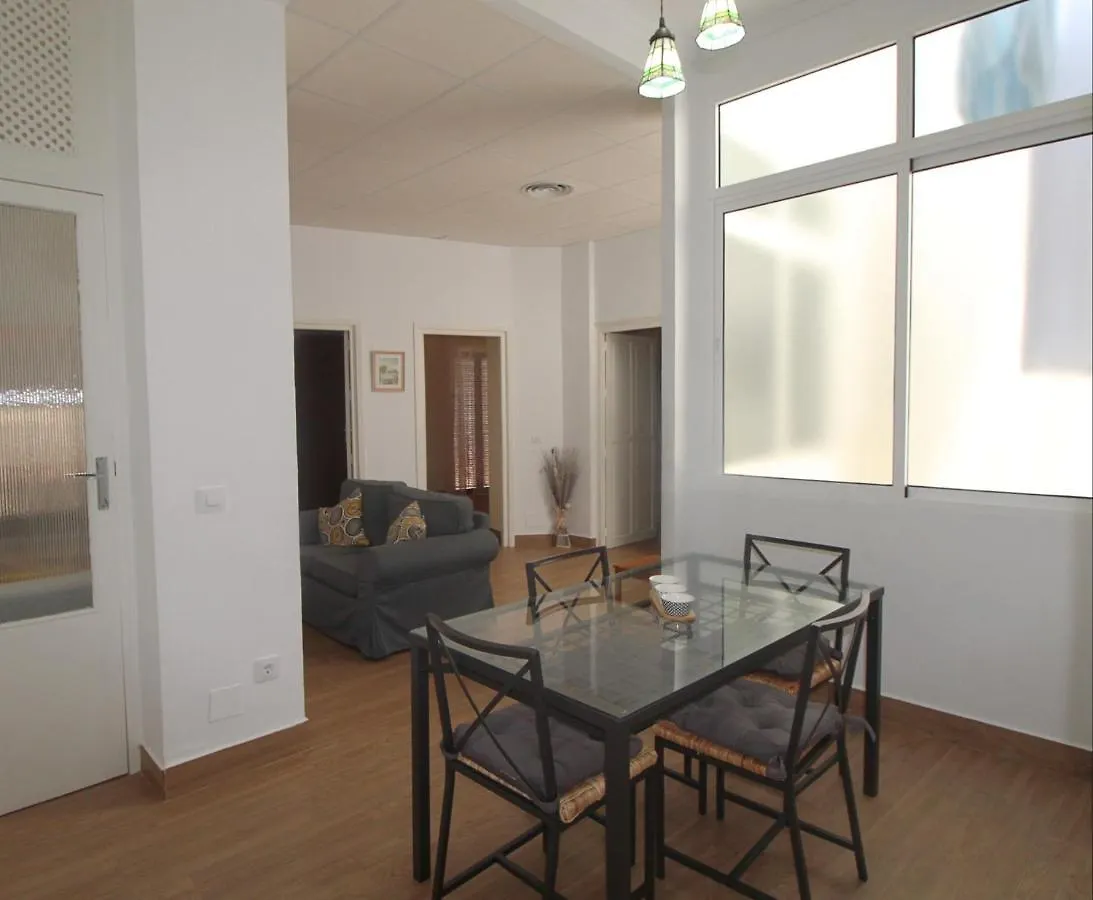 ARCO de los GIGANTES, a perfect apartment for groups Antequera