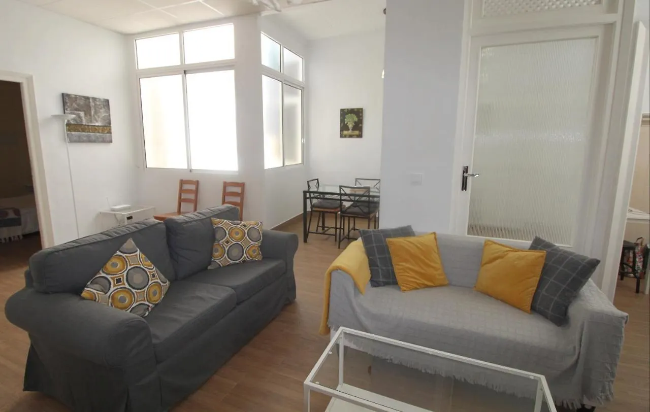 ARCO de los GIGANTES, a perfect apartment for groups Antequera