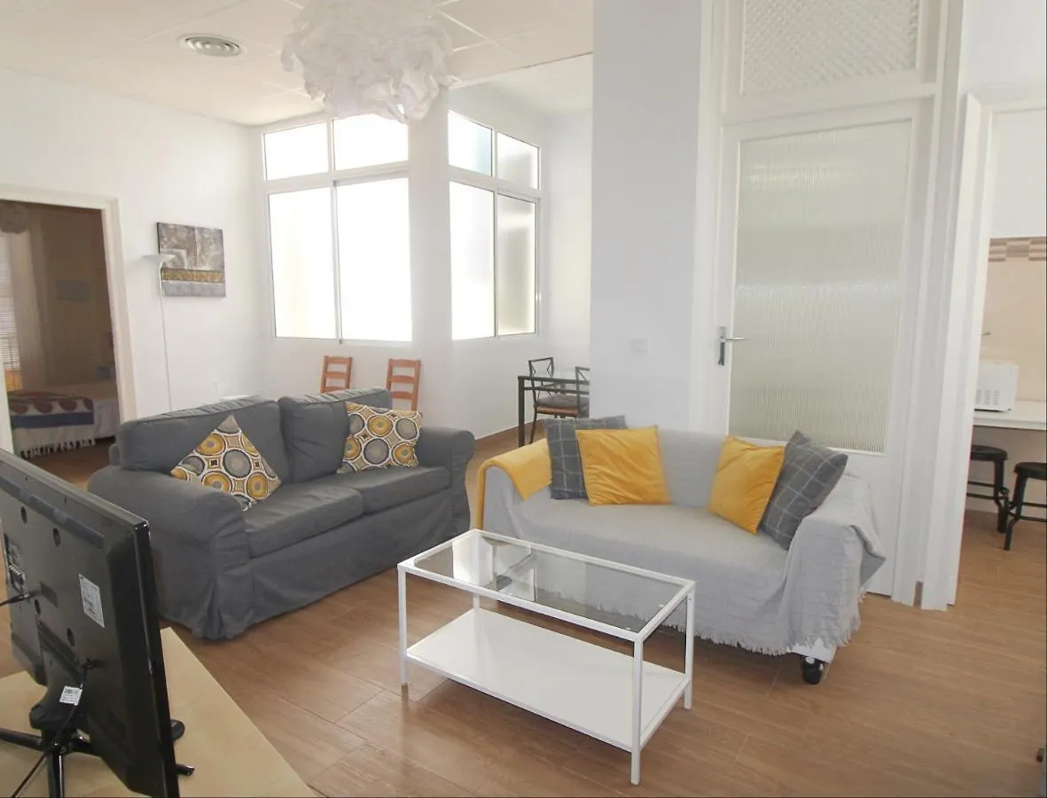 ARCO de los GIGANTES, a perfect apartment for groups Antequera